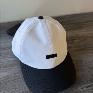 Men's Black and White Cap